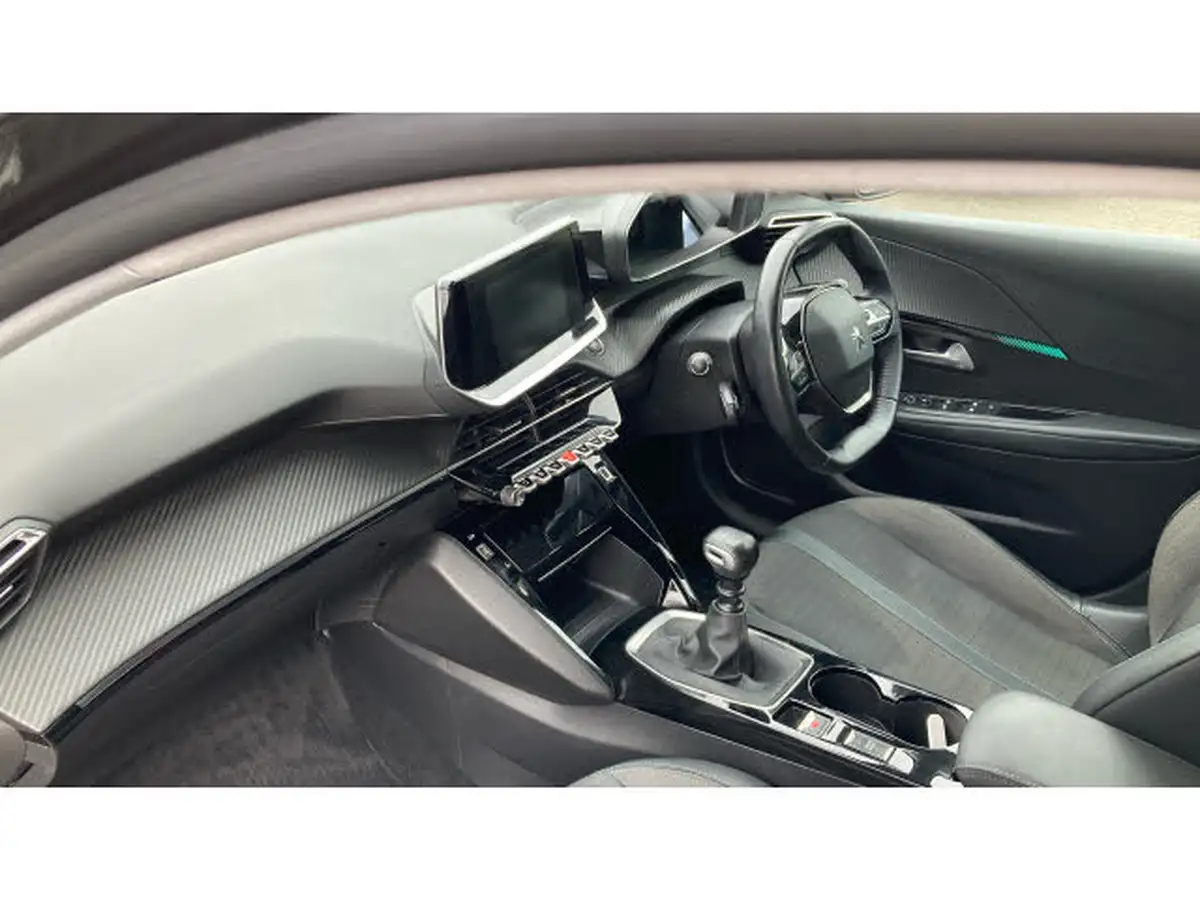 2020-peugeot-208-12-puretech-allure-100bhp-big-8
