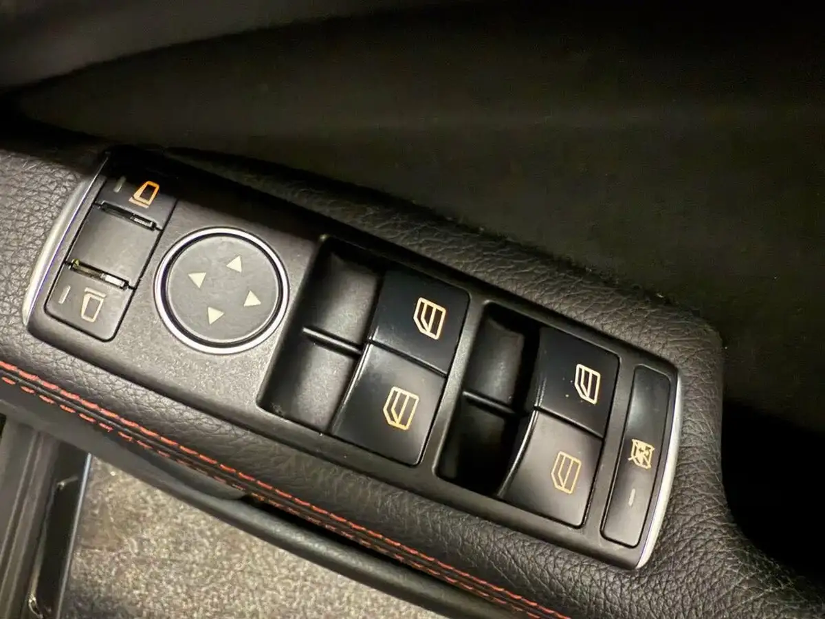 2015-mercedes-benz-gla-class-20-amg-line-big-15