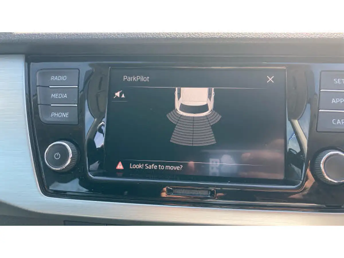 2019-skoda-fabia-10-tsi-colour-edition-big-27