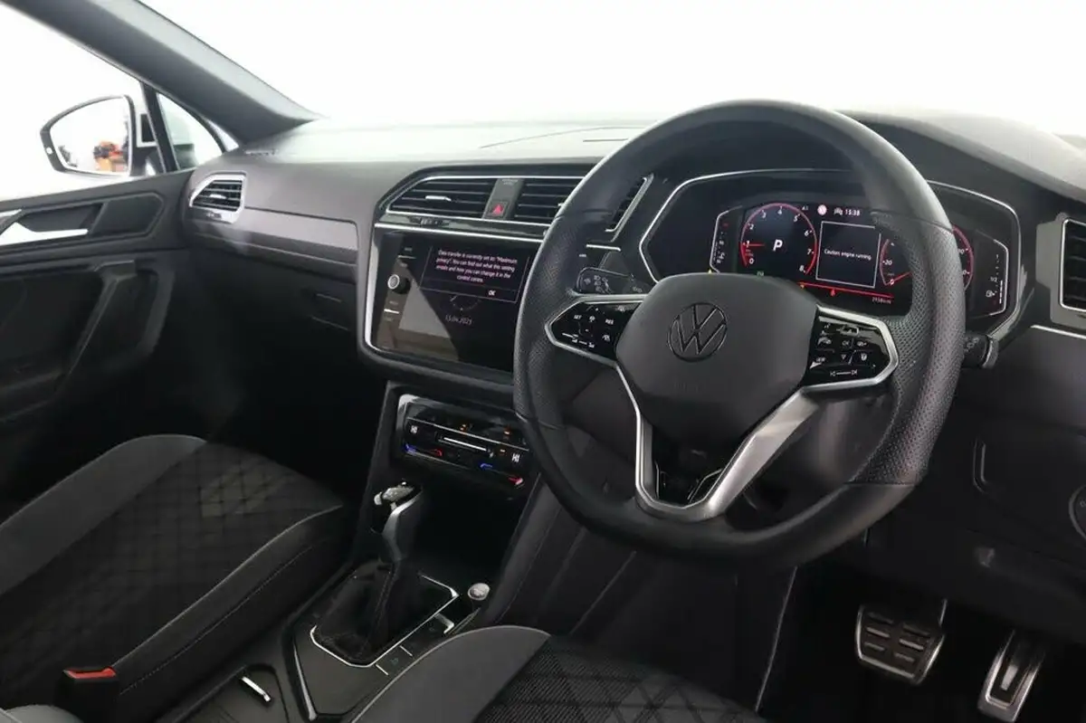 2022-volkswagen-tiguan-allspace-15-tsi-r-line-big-8