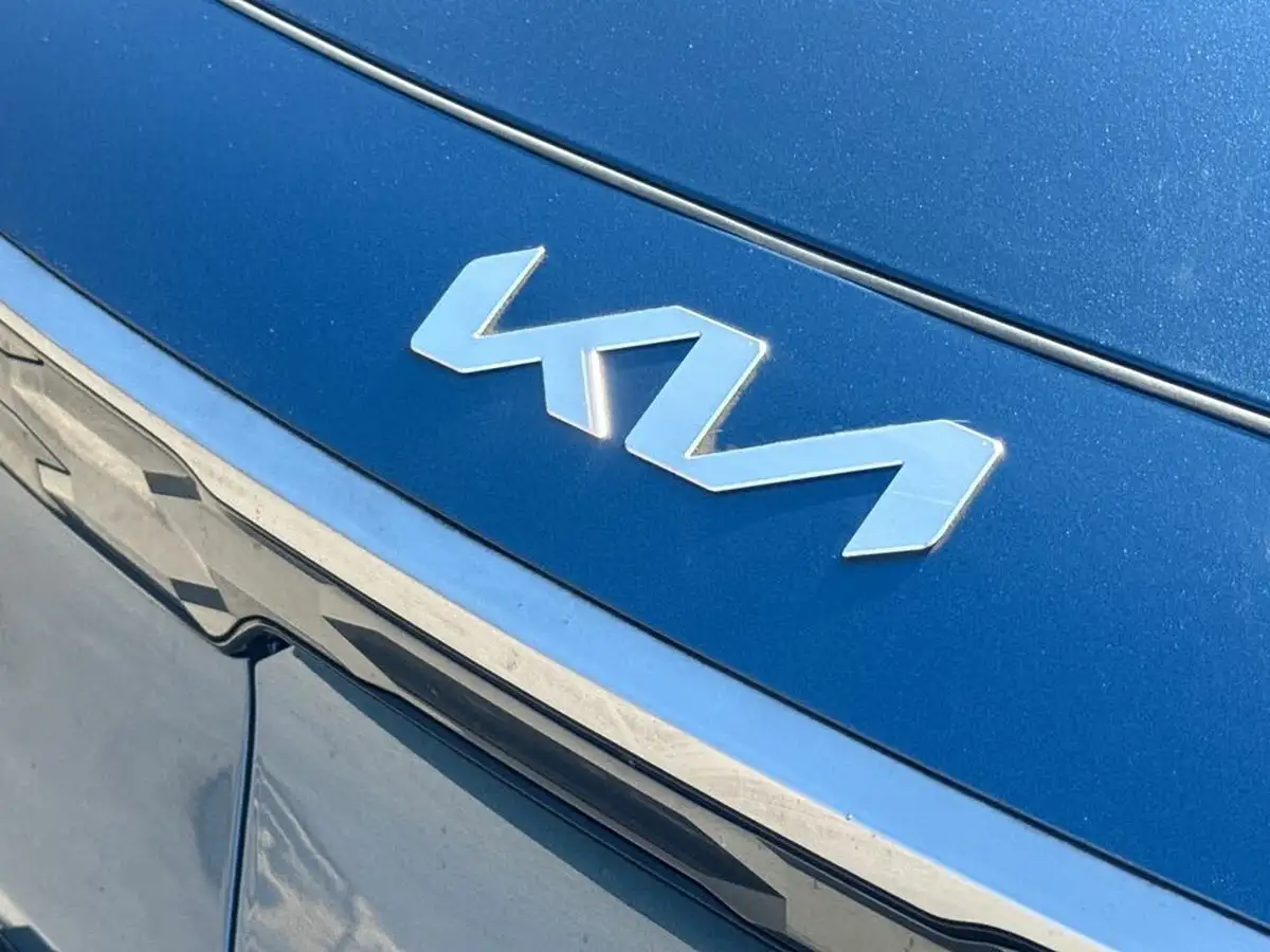 2023-kia-niro-ev-e-2-big-23