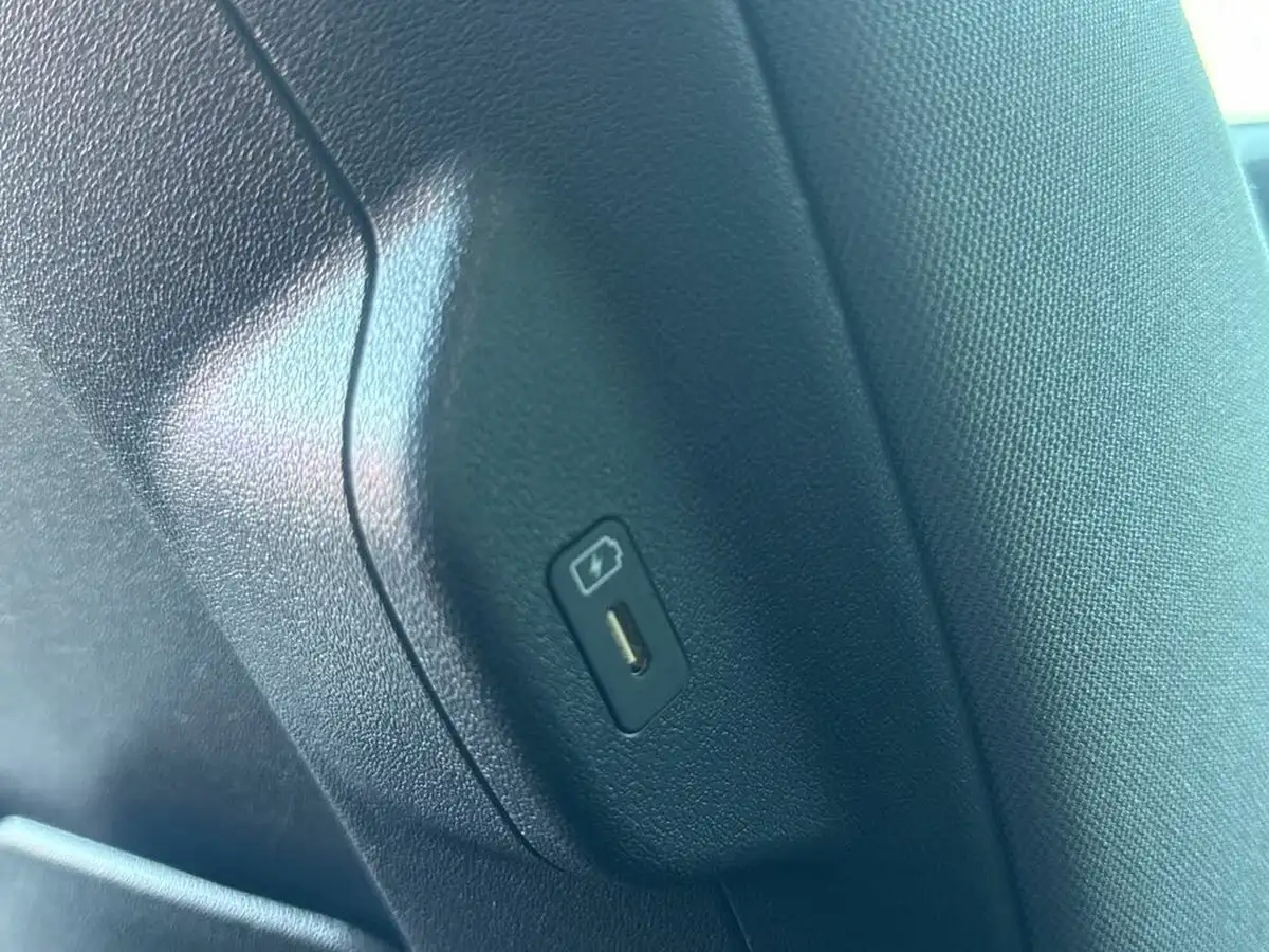 2023-kia-niro-ev-e-2-big-46
