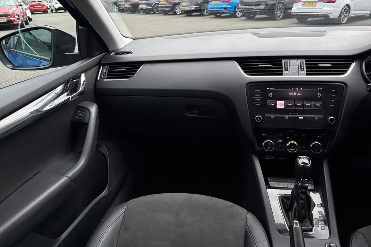2020-skoda-octavia-15-tsi-se-l-hatchback-dsg-big-14