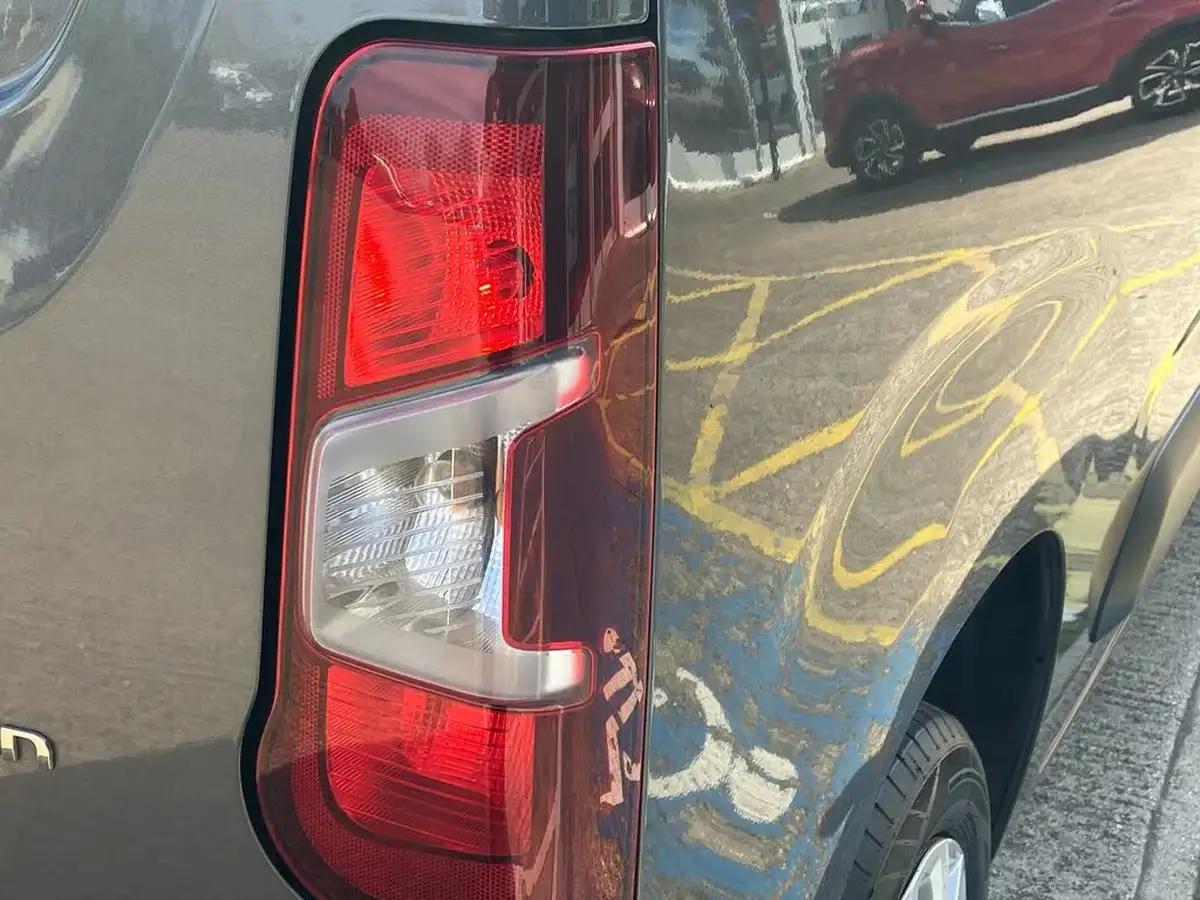 2021-citroen-berlingo-15bluehdi-1000-enterprise-100pseu6dt-e-ss-panel-big-19