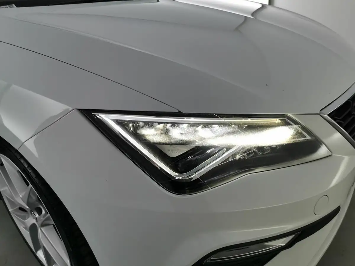 2017-seat-leon-14-ecotsi-fr-technology-hatchback-5d-big-4