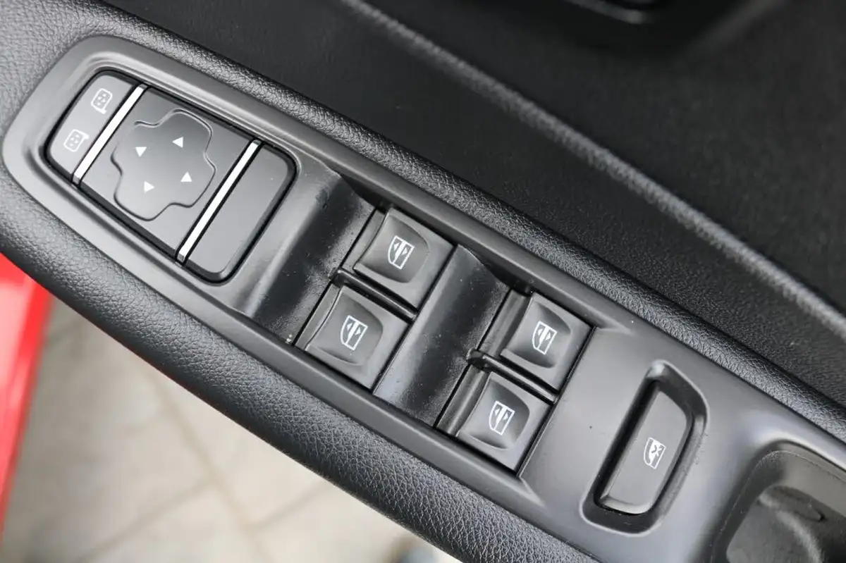 2019-renault-captur-15dci-iconic-90bhp-energy-ss-edc-auto-big-25
