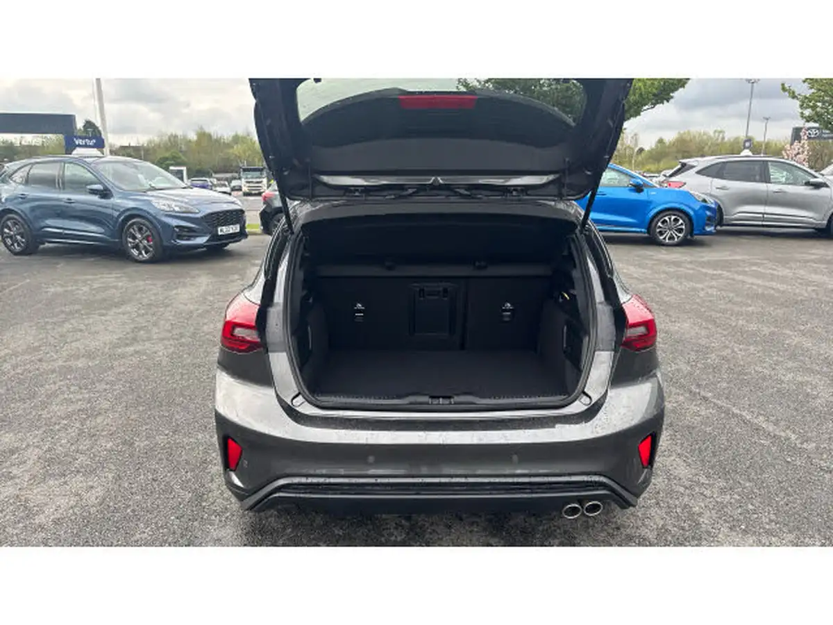 2022-ford-focus-10t-st-line-vignale-155ps-hybrid-mhev-hatchback-big-3