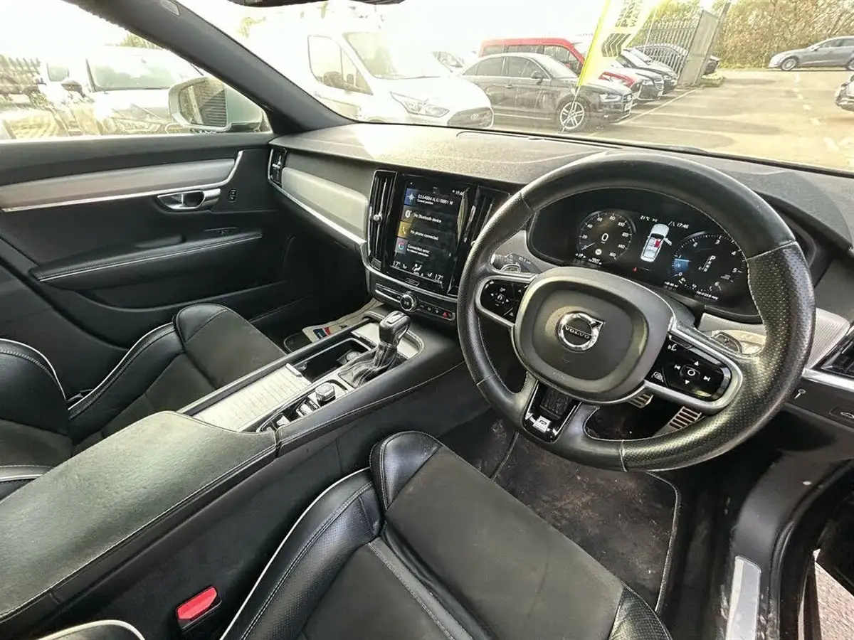2018-volvo-s90-20td-d4-r-design-big-2