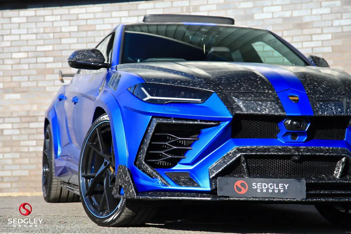 2022-lamborghini-urus-40-no-trim-big-7