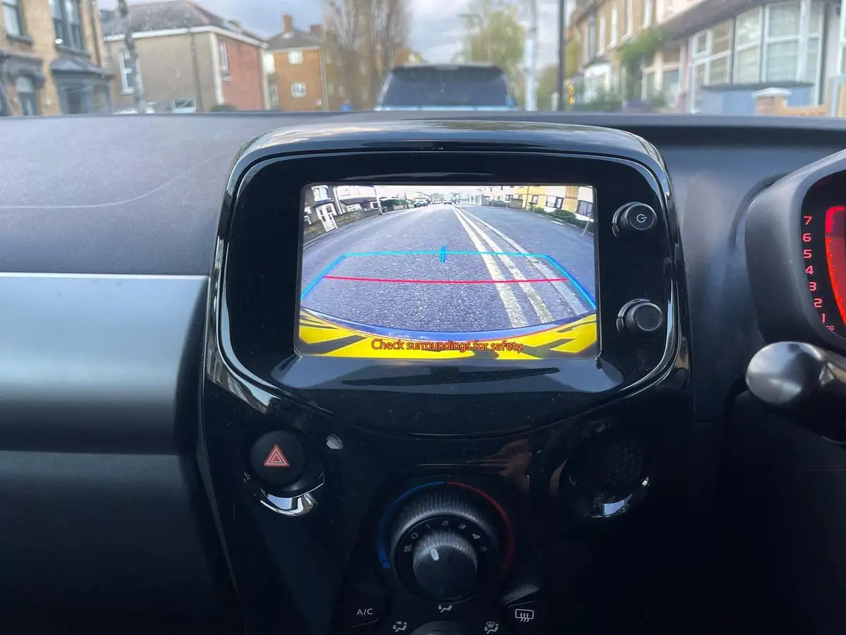 2017-citroen-c1-12-puretech-flair-5d-big-12
