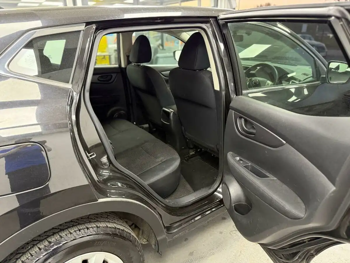 2014-nissan-qashqai-15dci-visia-big-47