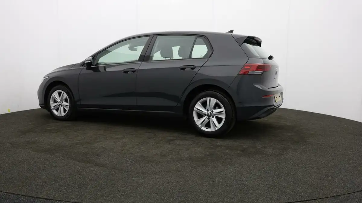 2021-volkswagen-golf-20tdi-life-hatchback-big-64