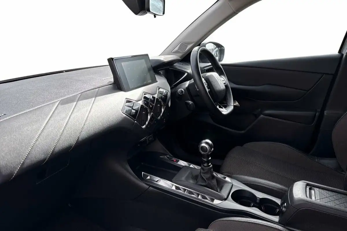 2023-ds-ds-3-crossback-12-puretech-bastille-100ps-big-10