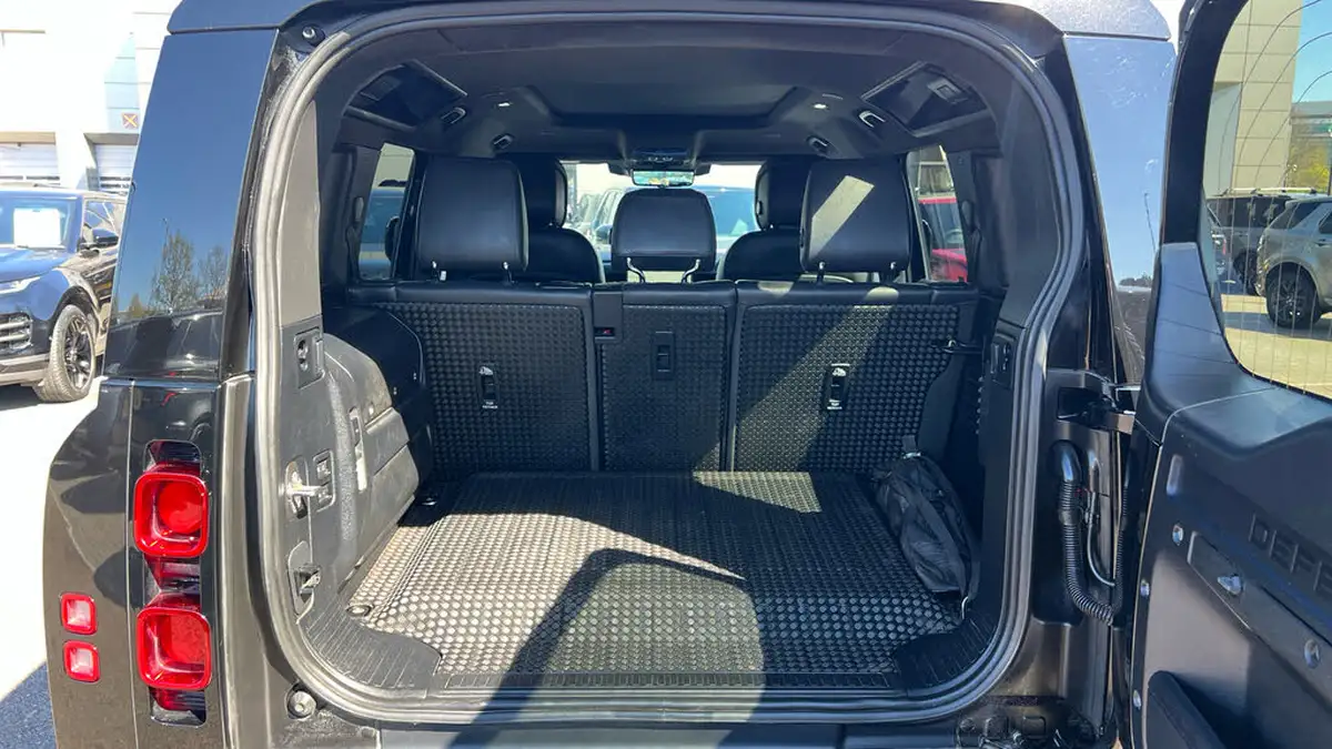 2022-land-rover-110-defender-20-p400e-x-dynamic-hse-big-9