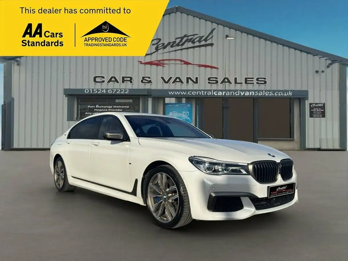 2018-bmw-7-series-66-m760li-big-0