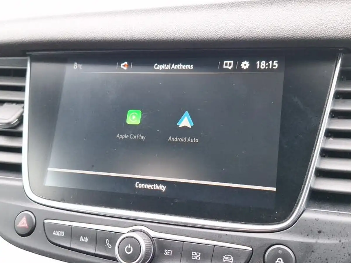 2020-vauxhall-grandland-x-12-sri-nav-big-10