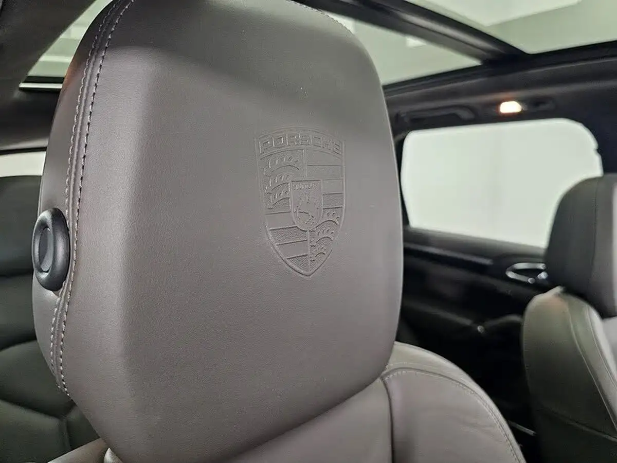 2015-porsche-cayenne-36-gts-big-2