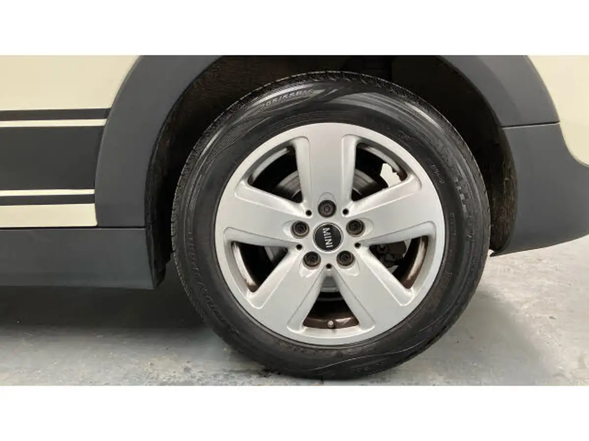 2020-mini-clubman-15-cooper-classic-big-51