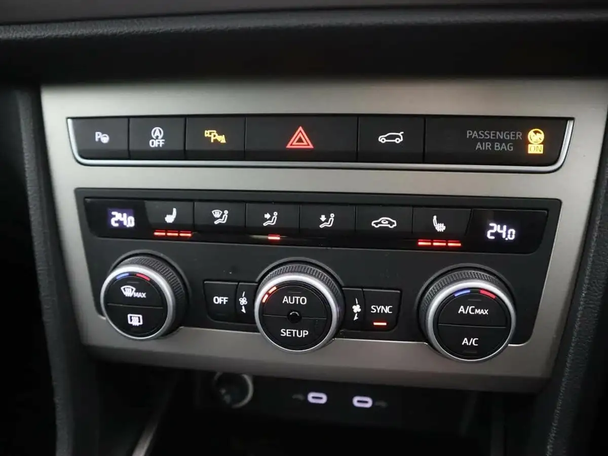 2022-seat-ateca-15-tsi-evo-xperience-lux-big-18