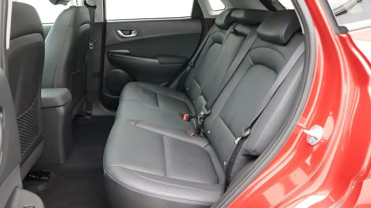 2021-hyundai-kona-e-ultimate-big-15