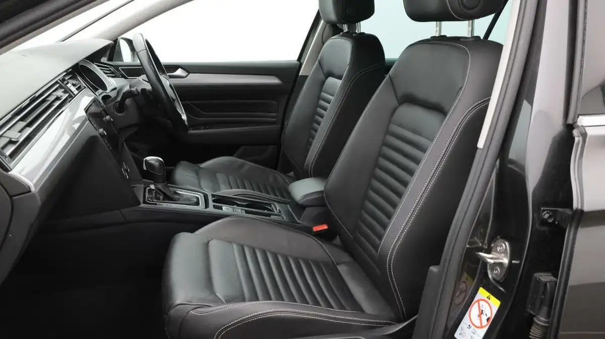 2022-volkswagen-passat-15-tsi-sel-estate-5d-dsg-big-14