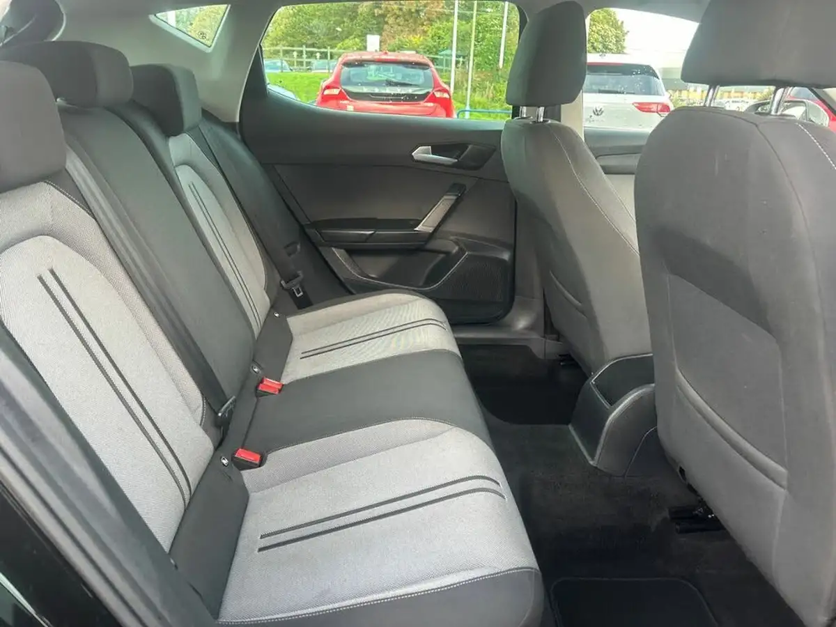 2020-seat-leon-15-tsi-evo-se-dynamic-hatchback-big-11