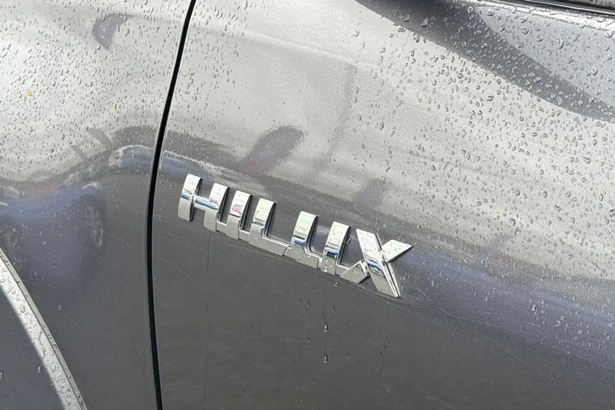 2021-toyota-hi-lux-28d-4d-invincible-x-at35-204hpeu6dt-e-big-27