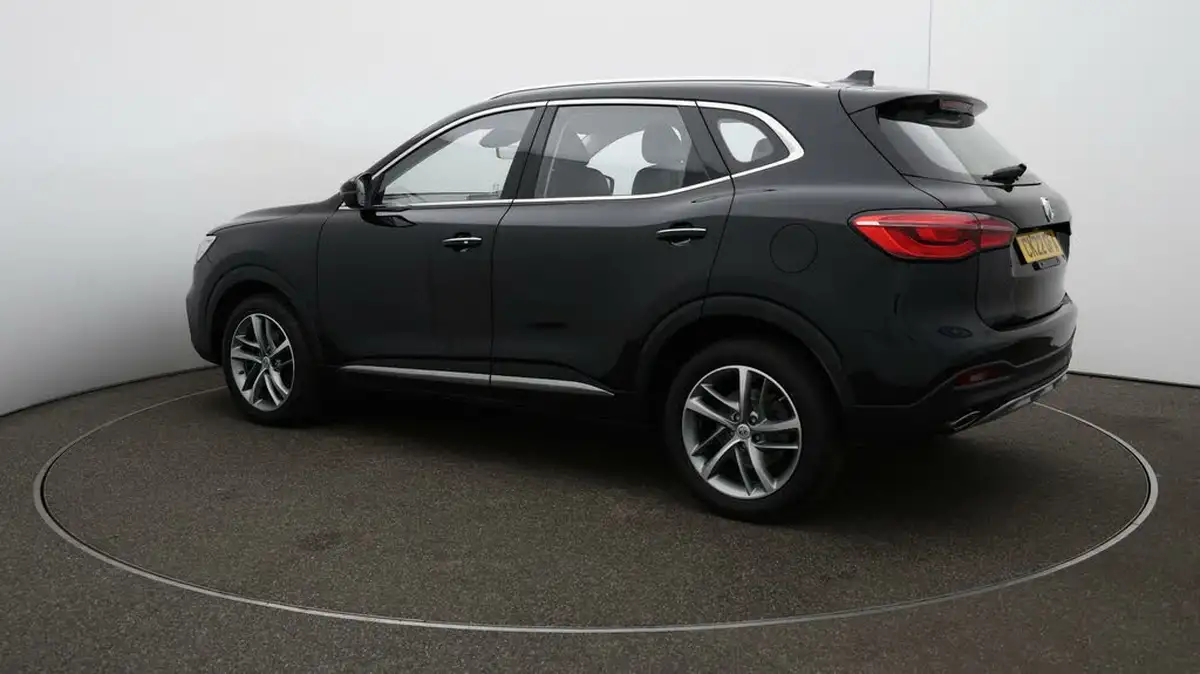 2022-mg-hs-15t-gdi-excite-162ps-big-28