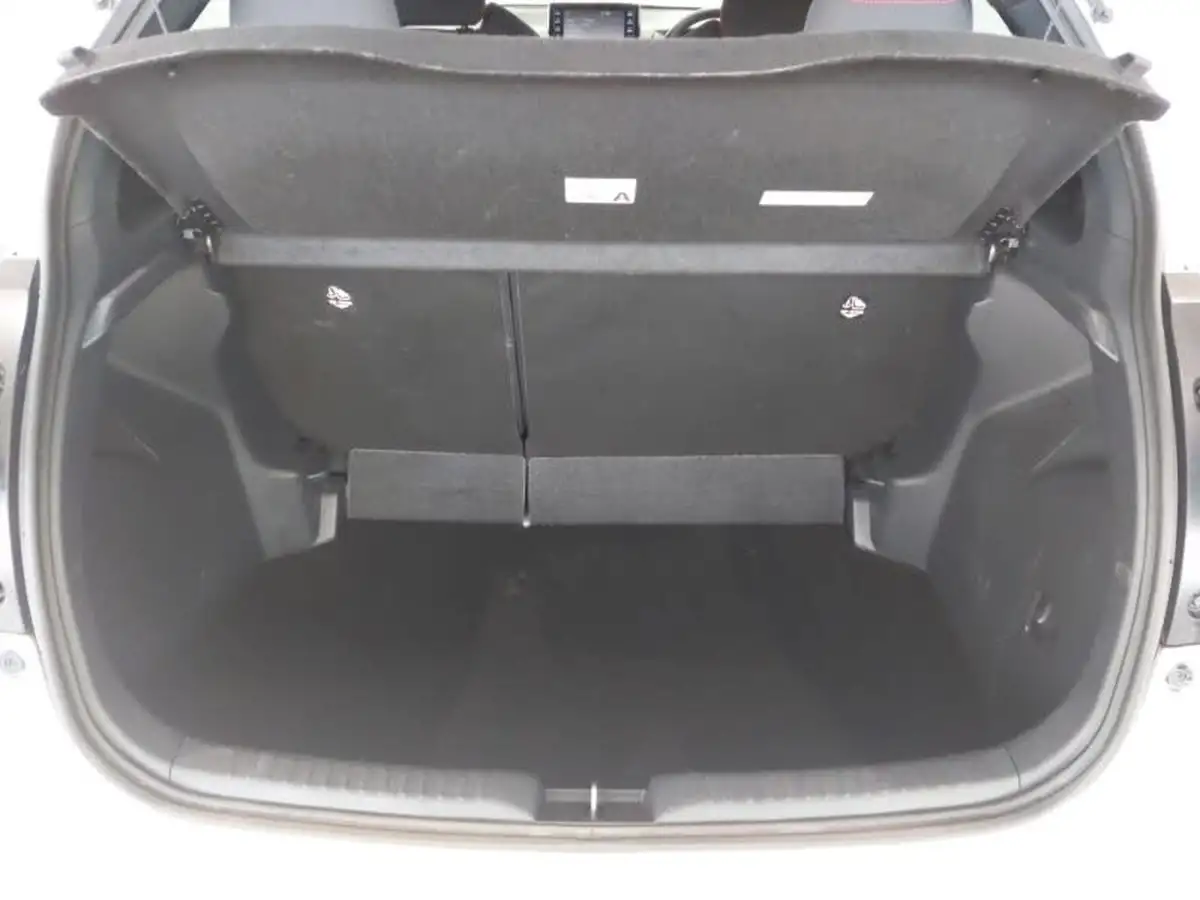 2023-toyota-yaris-15-vvt-i-gr-sport-114bhp-big-7