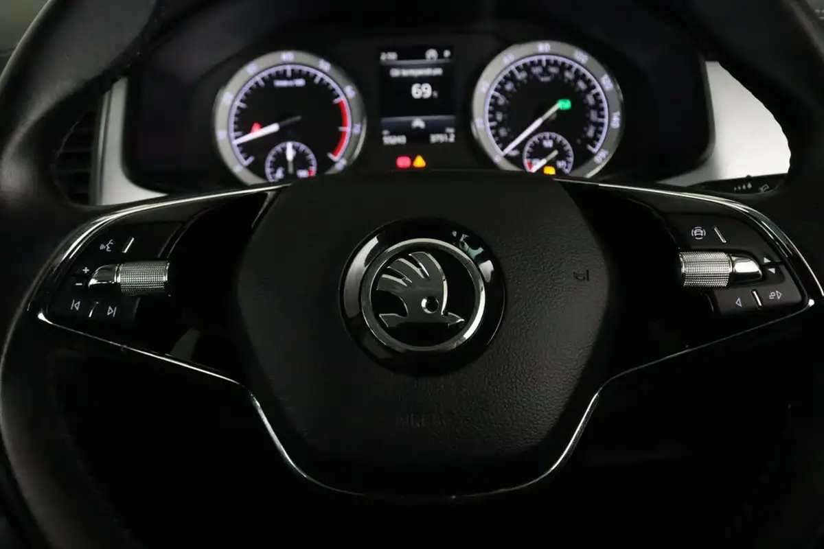 2022-skoda-kodiaq-15-tsi-se-5-dsg-big-21