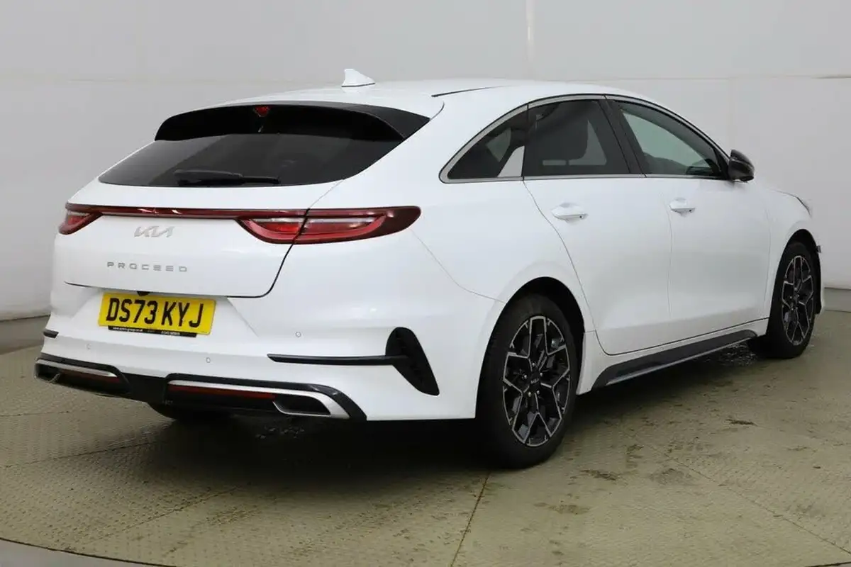 2024-kia-pro-ceed-15-t-gdi-gt-line-158bhp-big-3