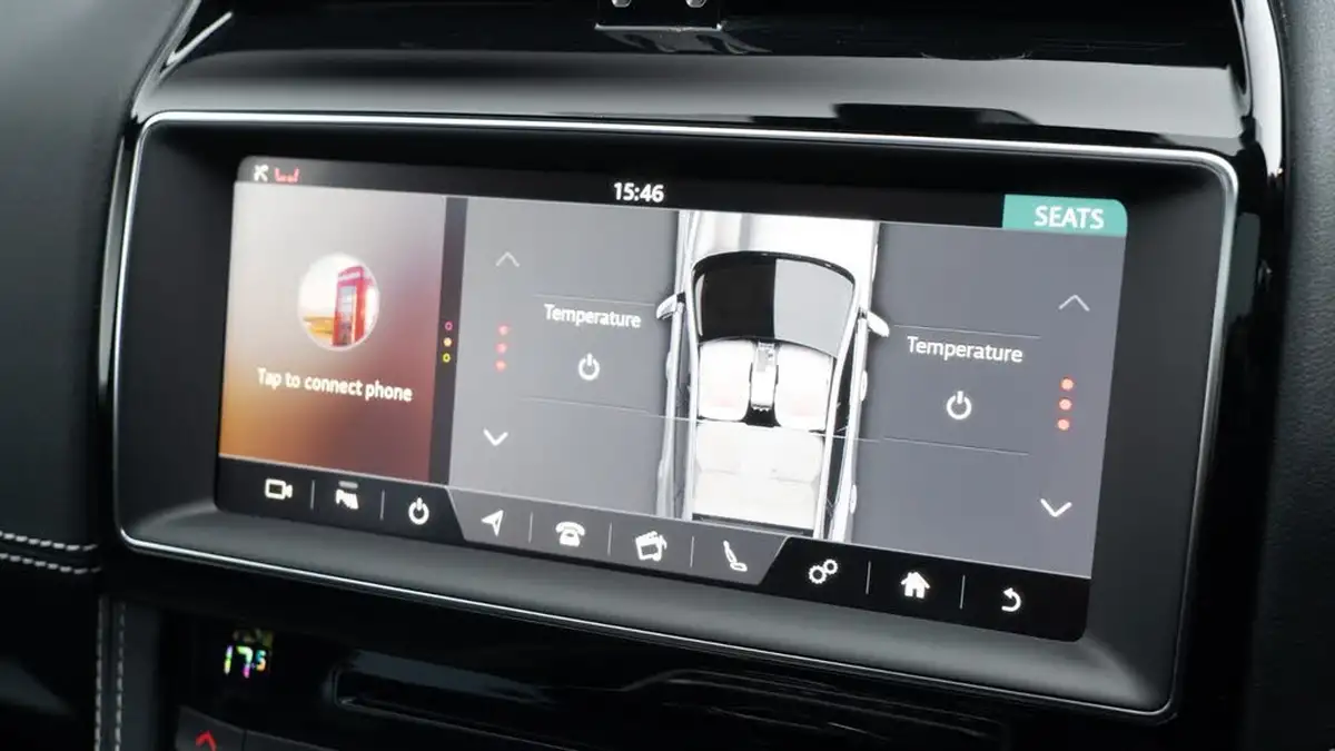 2020-jaguar-f-pace-20i-chequered-flag-big-22