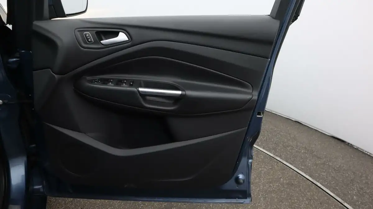2019-ford-kuga-15tdci-st-line-ss-big-15