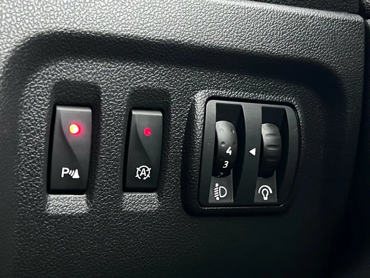 2016-renault-captur-12-dynamique-s-nav-big-22