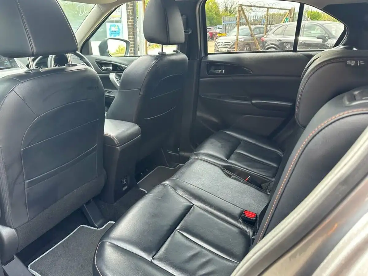 2021-mitsubishi-eclipse-cross-15-exceed-4wd-auto-big-12