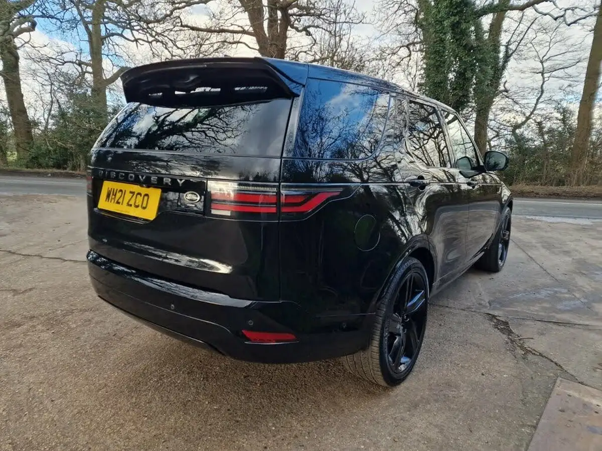 2021-land-rover-discovery-30-d300-r-dynamic-hse-big-14
