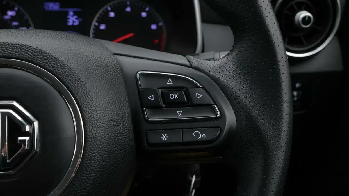 2019-mg-zs-suv-15-vti-tech-excite-106ps-big-24