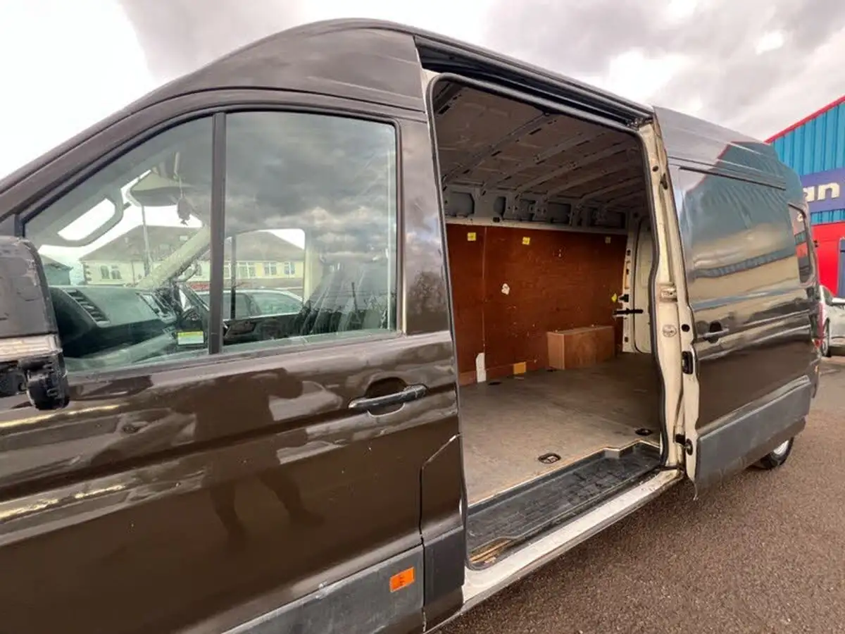2019-volkswagen-crafter-20tdi-cr35-lwb-140pseu6-trendline-panel-van-big-25