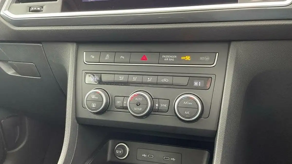 2022-seat-ateca-15-ecotsi-se-technology-big-13