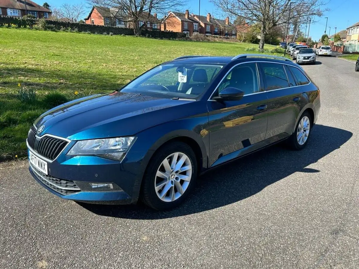 2017-skoda-superb-20tdi-se-business-estate-dsg-big-7
