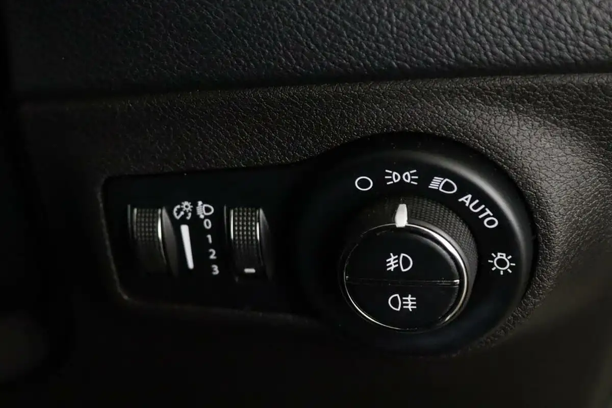 2020-jeep-compass-14-multiair-ii-limited-168bhp-4x4-auto-big-15