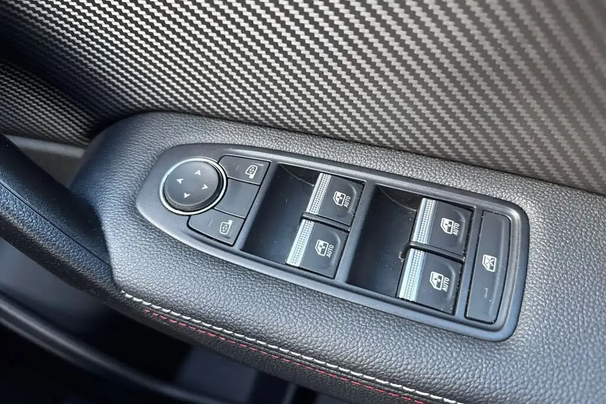 2022-renault-captur-16-rs-line-145ps-rs-line-e-tech-hybrid-big-24