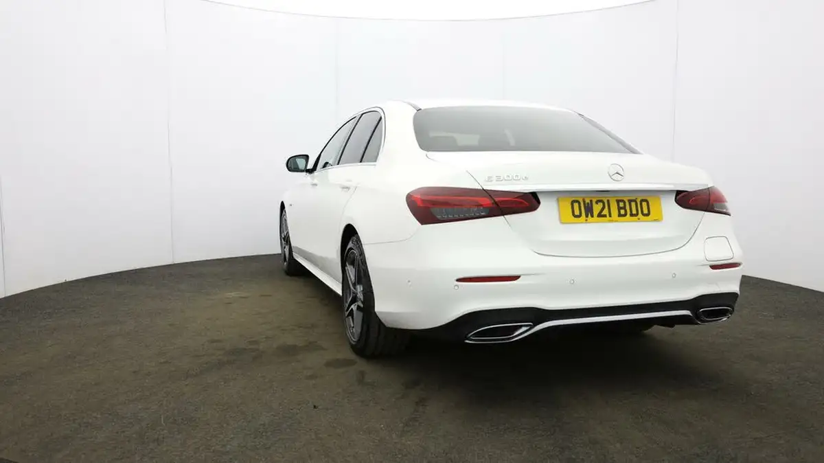 2021-mercedes-benz-e-class-big-23