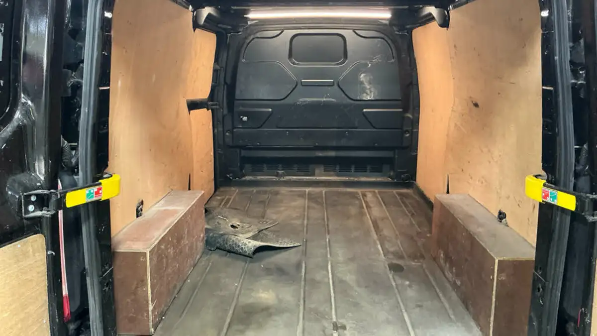 2021-ford-transit-custom-20tdci-300-l2h1-limited-130pseu6dt-panel-van-big-4
