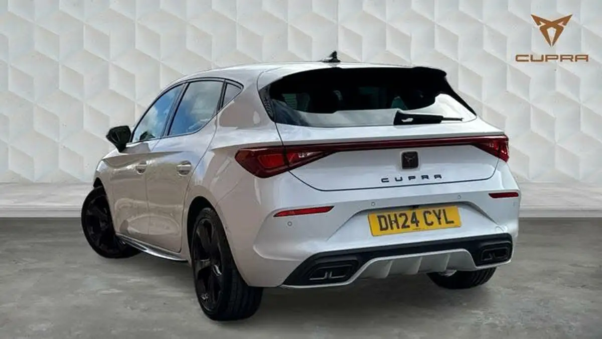 2024-cupra-leon-nf-15-etsi-v1-design-edition-hatchback-big-2
