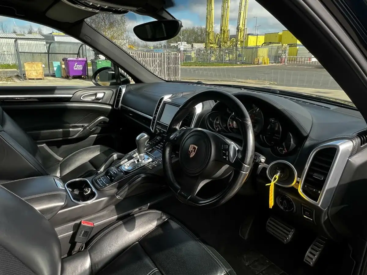 2012-porsche-cayenne-30-s-big-28