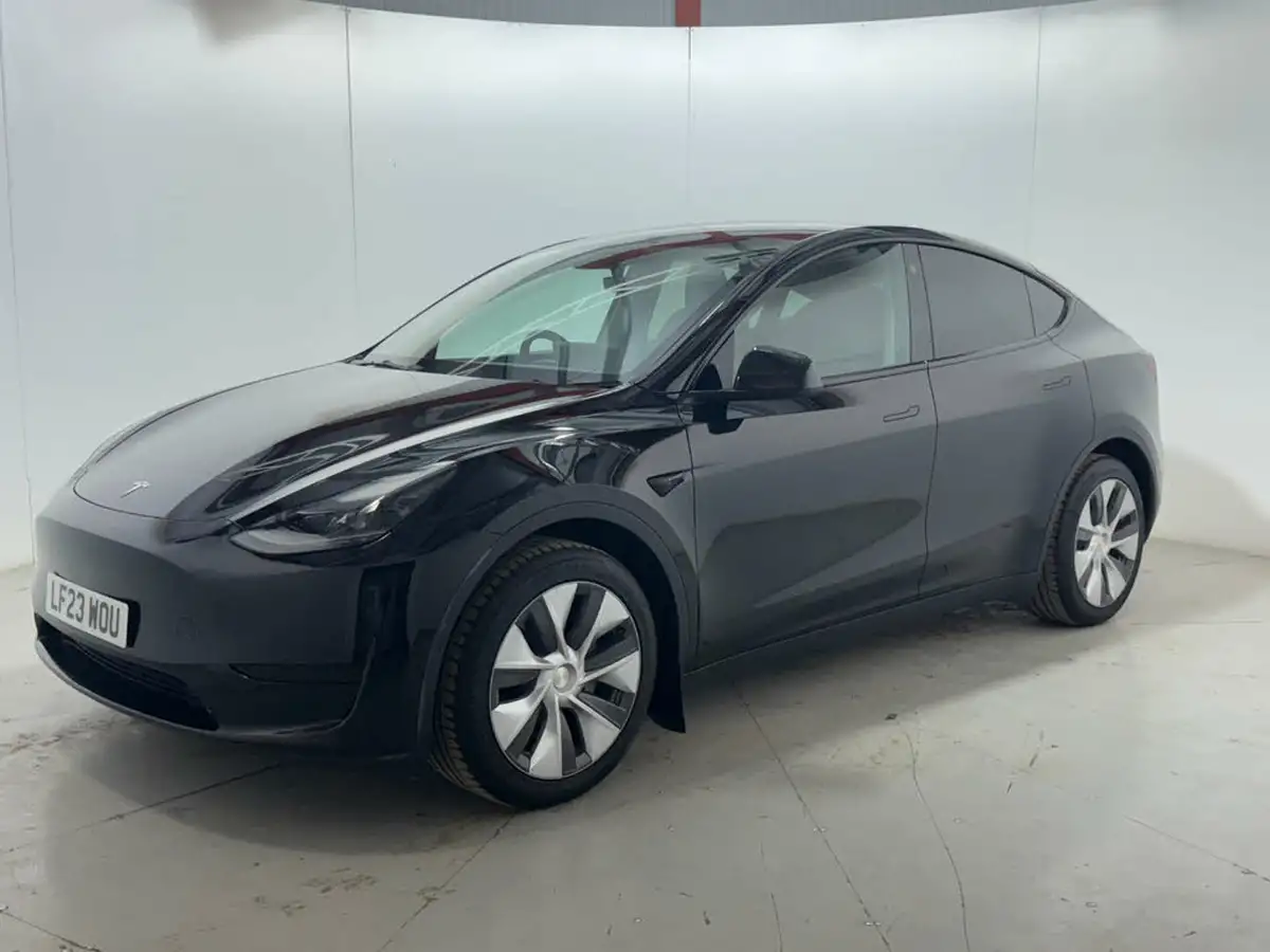 2023-tesla-model-y-e-rwd-big-2