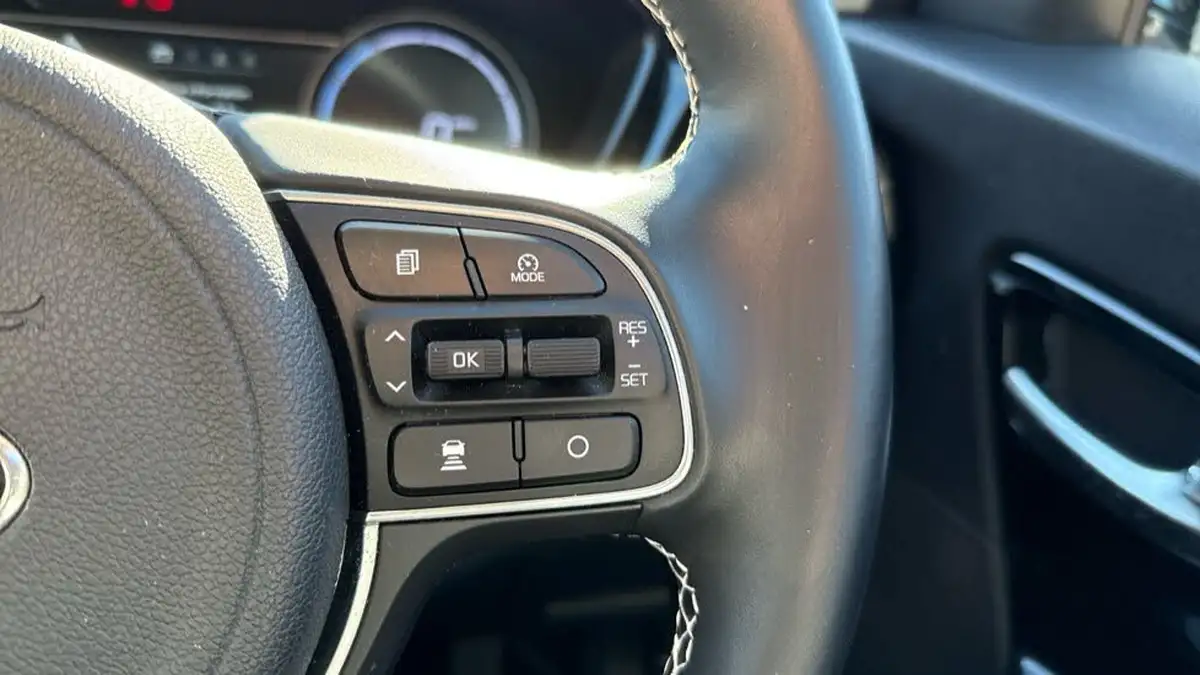 2021-kia-e-niro-ev-3-big-38