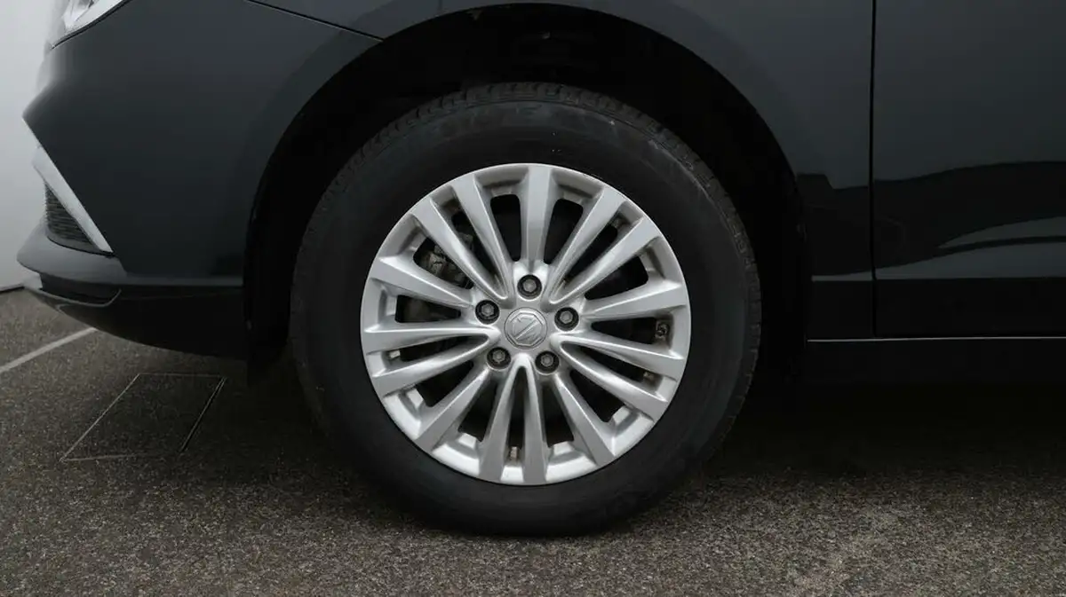 2022-mg-mg5-e-excite-ev-long-range-big-18