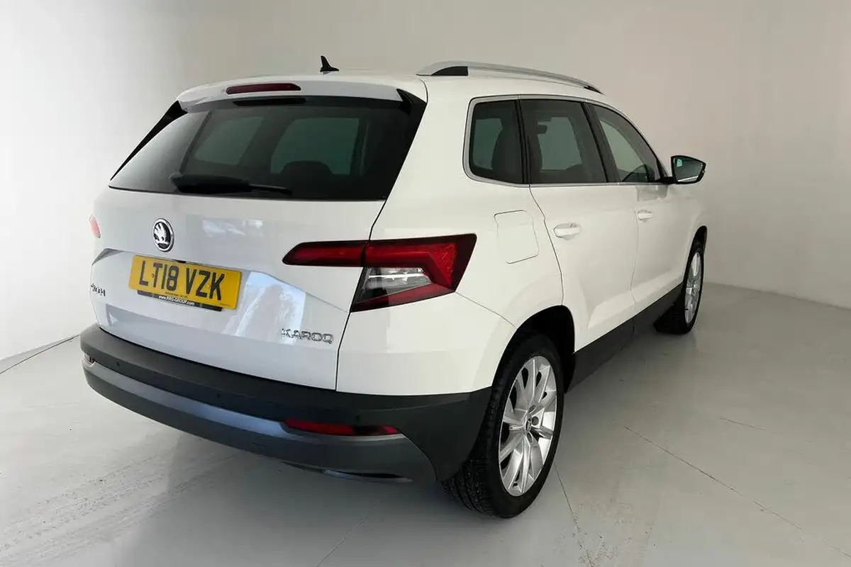 2018-skoda-karoq-15-tsi-se-l-ss-dsg-big-21